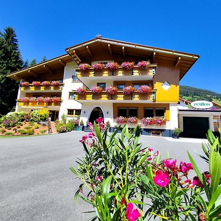 Zeitlos Apartments Gerlos Rom bilde