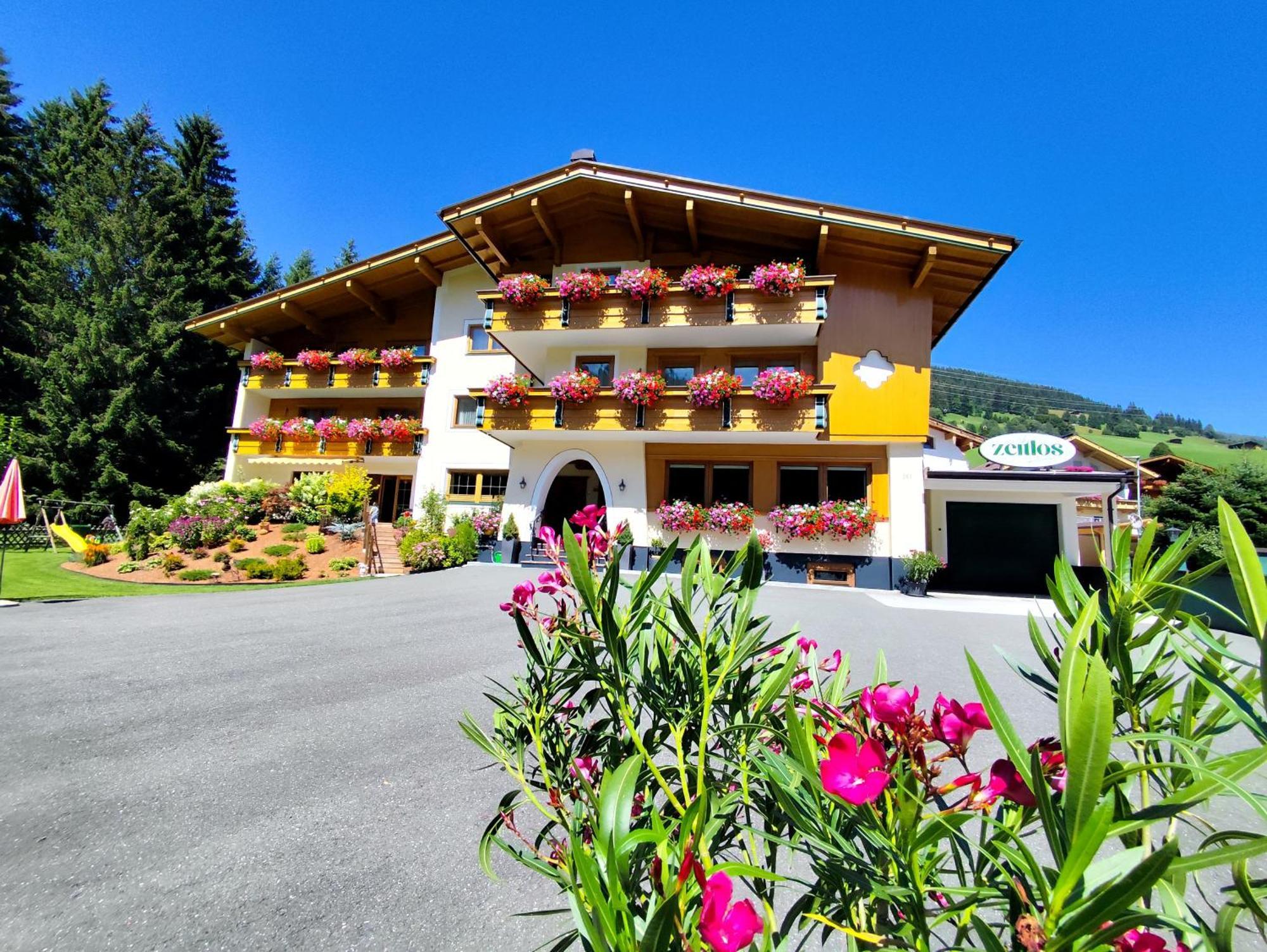 Zeitlos Apartments Gerlos Rom bilde